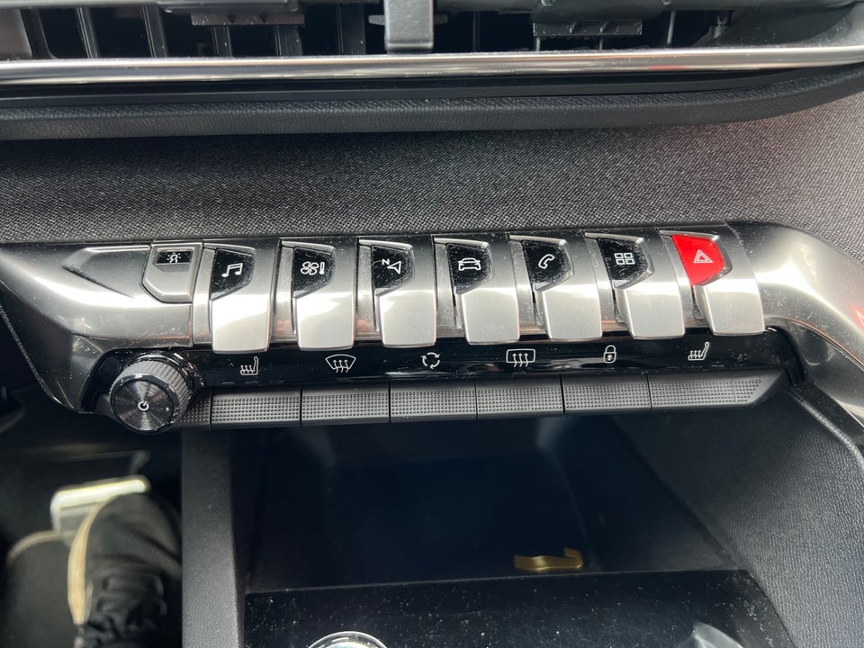 Peugeot 3008 1,5 BlueHDi 130 Allure EAT8 5d