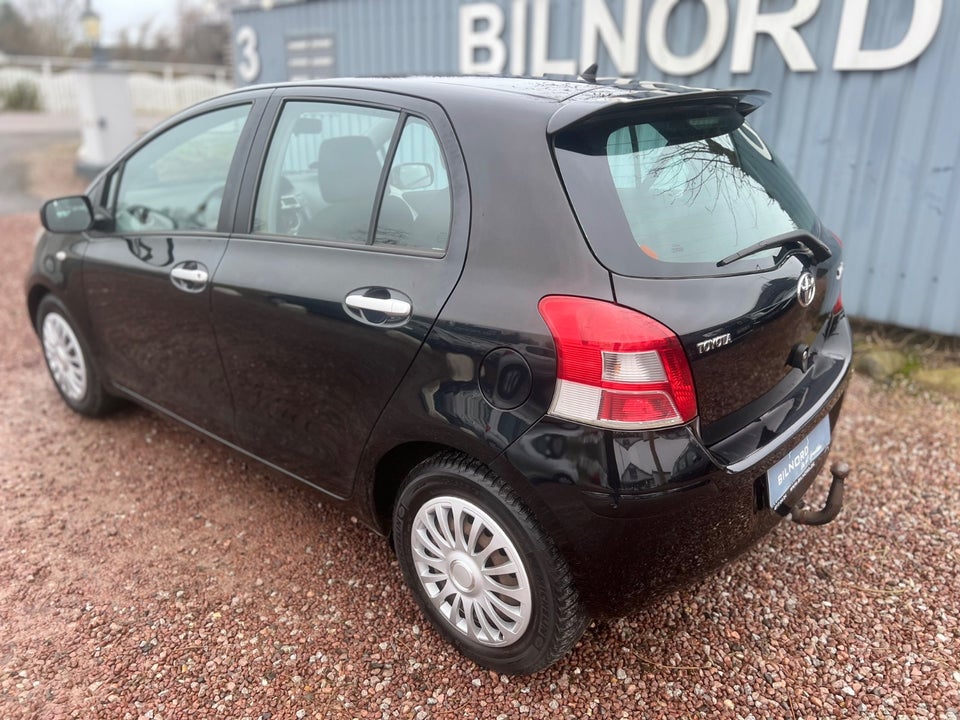 Toyota Yaris 1,3 TX 5d