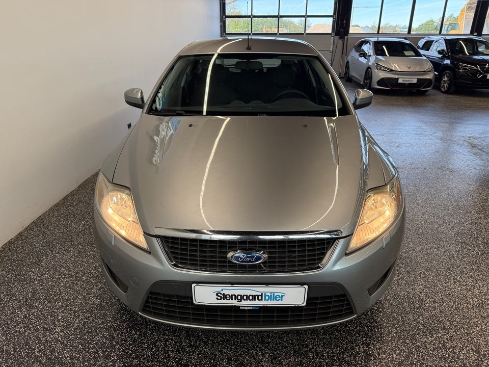 Ford Mondeo 1,6 Ti-VCT 110 Ambiente stc. 5d