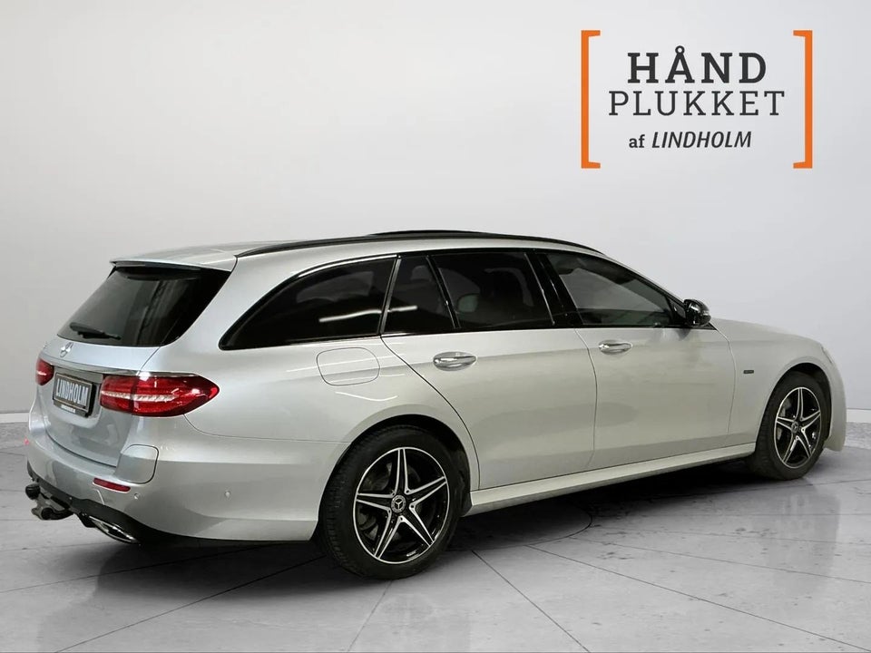 Mercedes E300 de 2,0 AMG Line stc. aut. 5d