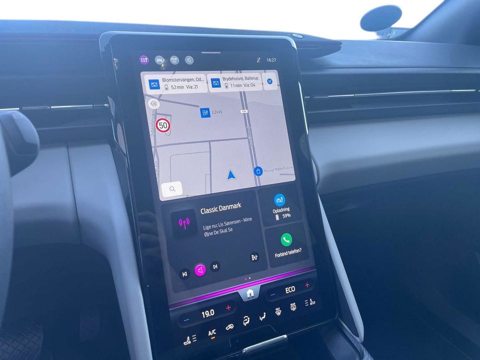 Ford Explorer 82 Premium Extended Range 5d