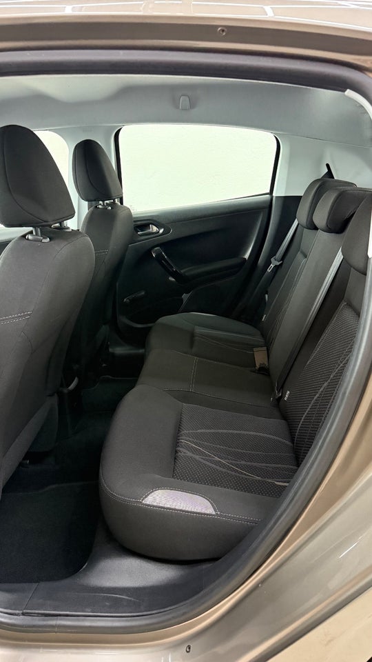 Peugeot 208 1,2 VTi 82 Active 5d