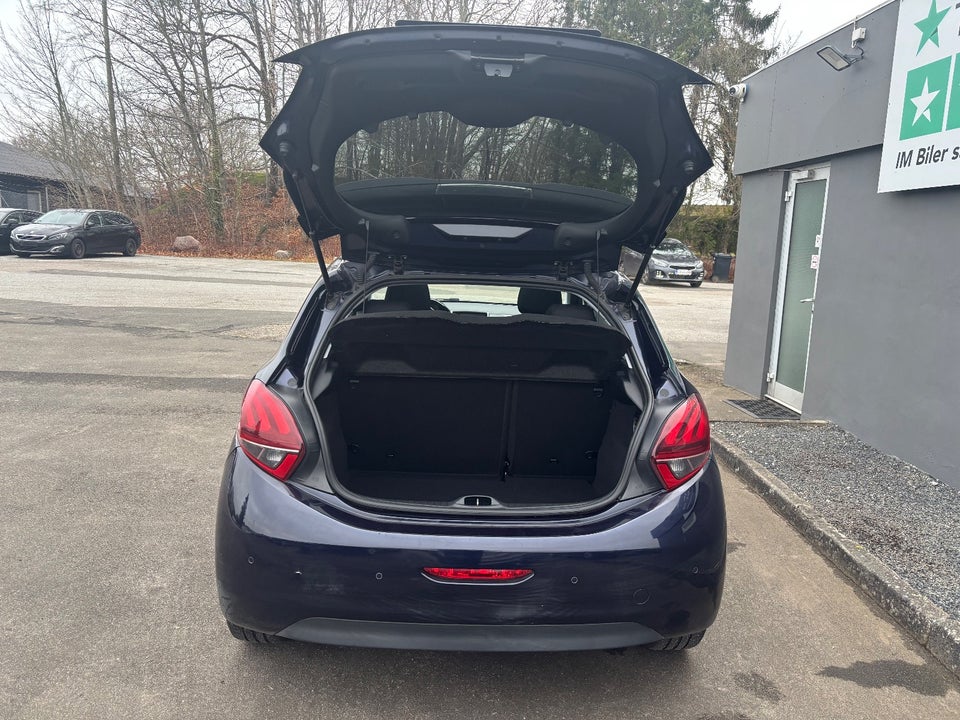 Peugeot 208 1,6 BlueHDi 100 Desire Sky 5d