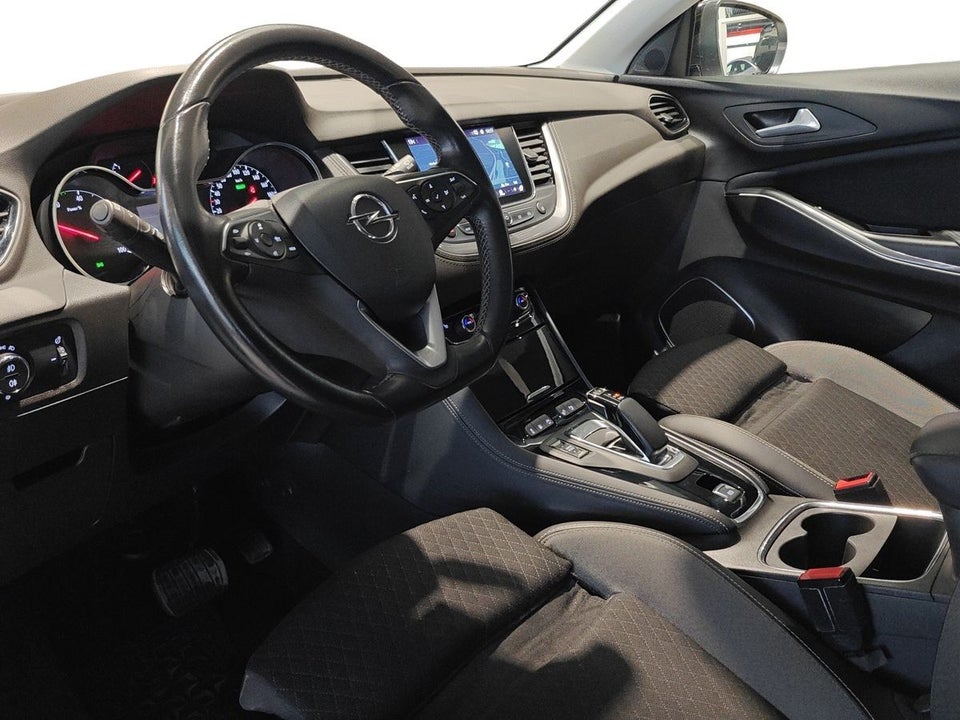 Opel Grandland X 1,6 Hybrid4 Cosmo Prestige aut. 5d