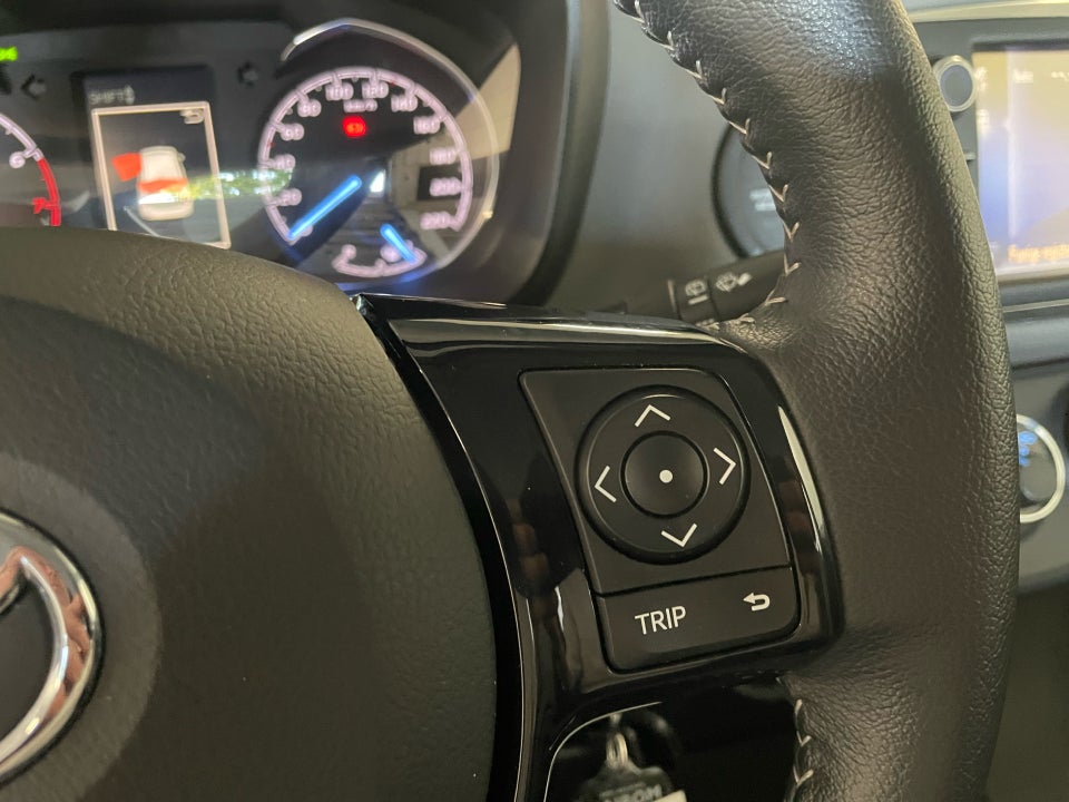 Toyota Yaris 1,0 VVT-i T2 5d