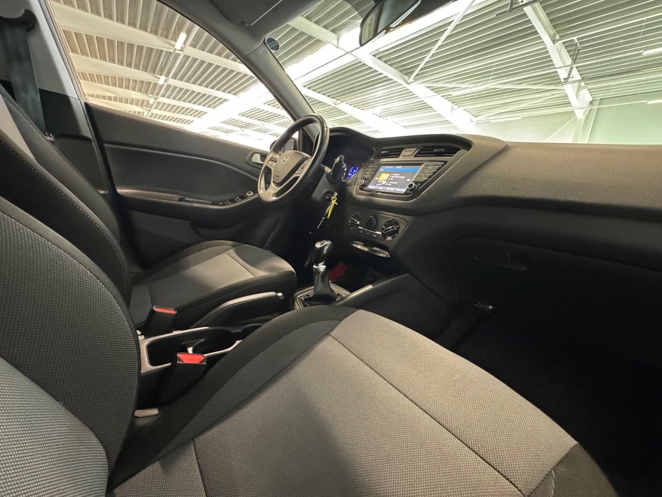 Hyundai i20 1,25 Vision 5d