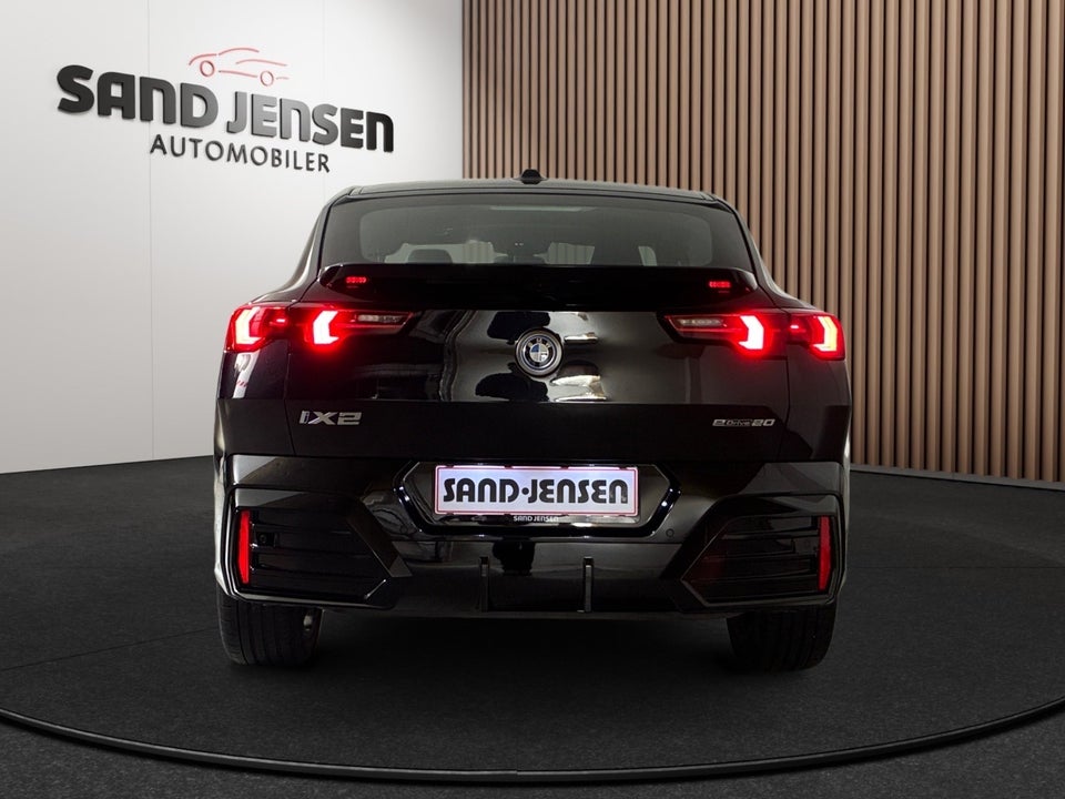 BMW iX2 eDrive20 M-Sport Premium 5d