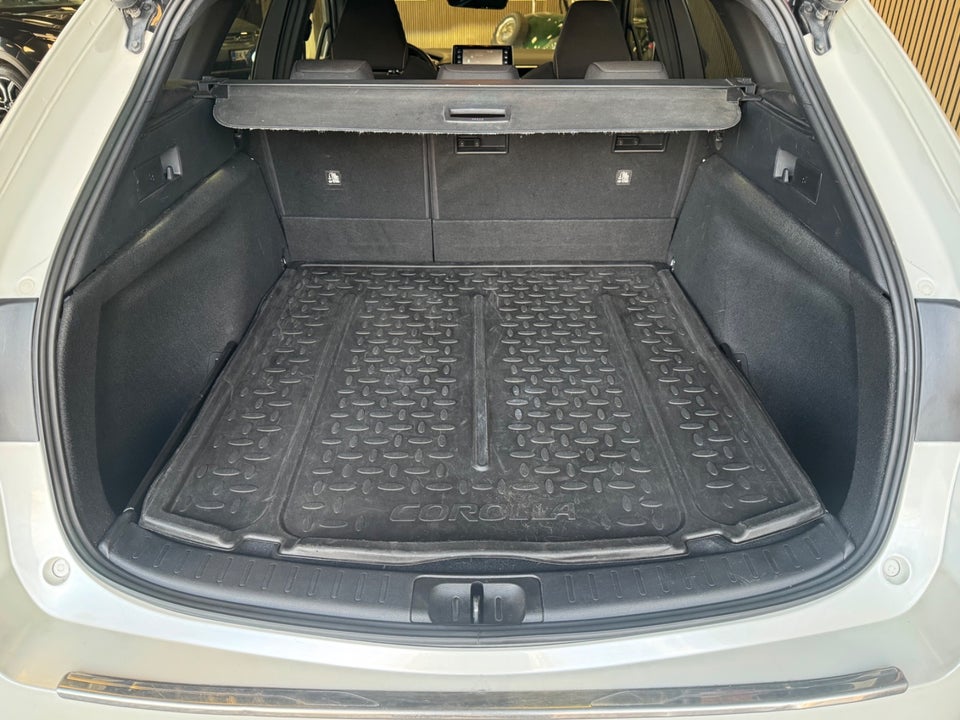 Toyota Corolla 1,8 Hybrid H3 Premium Touring Sports MDS 5d