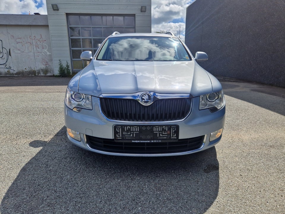 Skoda Superb 1,8 TSi 160 Elegance Combi 5d