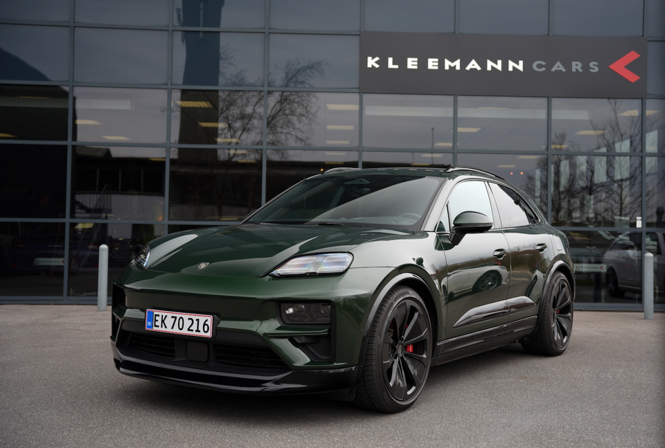 Porsche Macan Turbo 5d