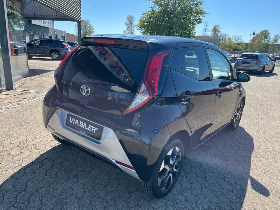 Toyota Aygo 1,0 VVT-i x-clusiv x-shift 5d
