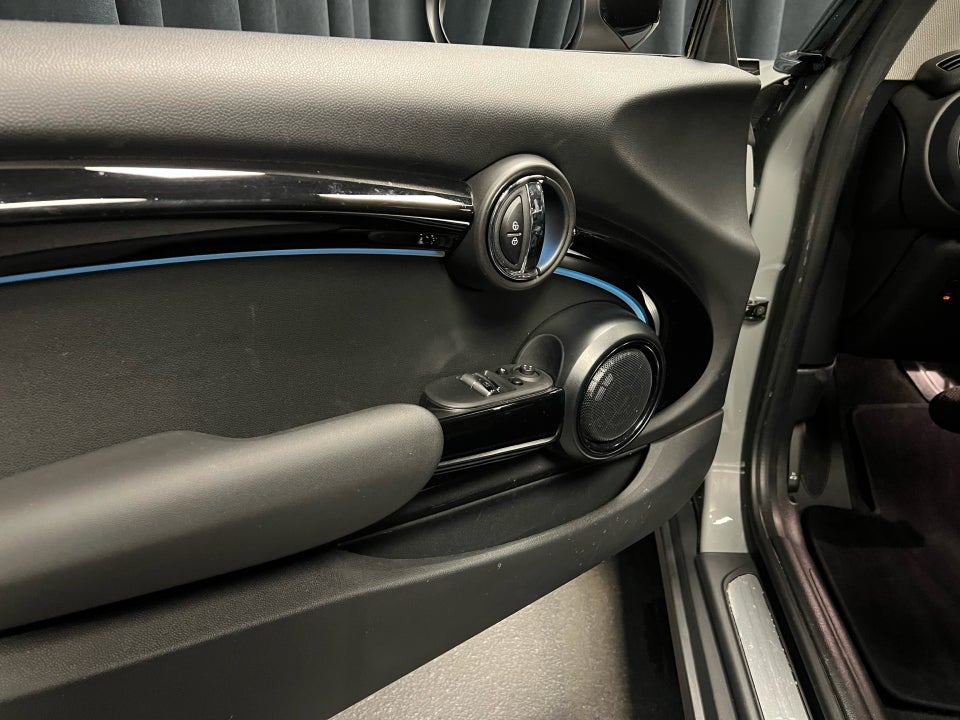 MINI Cooper SE Edition Premium Plus 3d