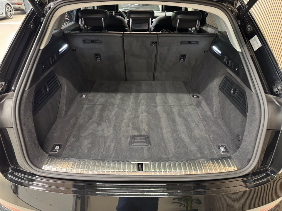 Audi e-tron 55 S-line quattro 5d