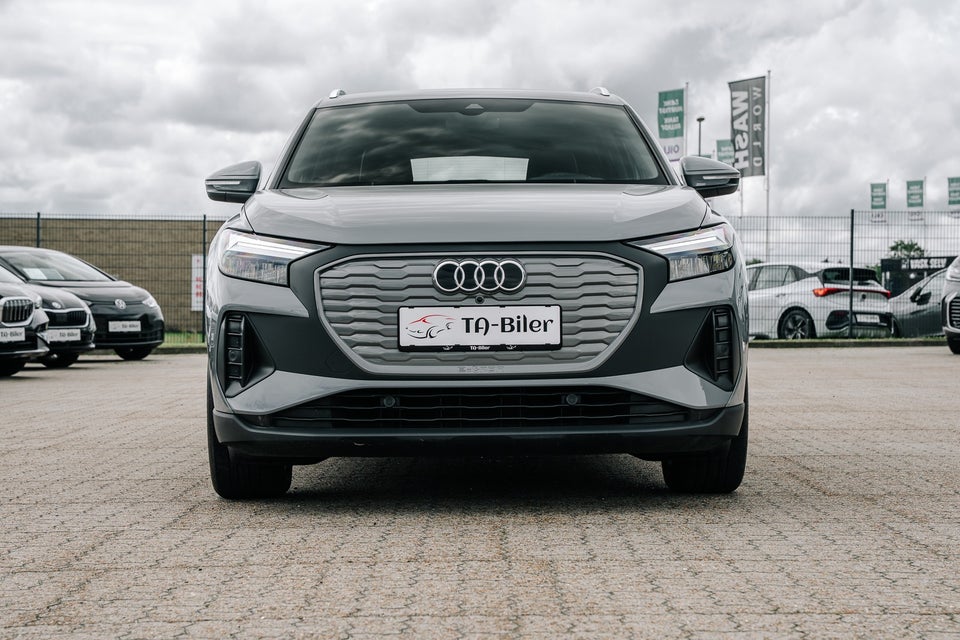 Audi Q4 e-tron 45 quattro 5d