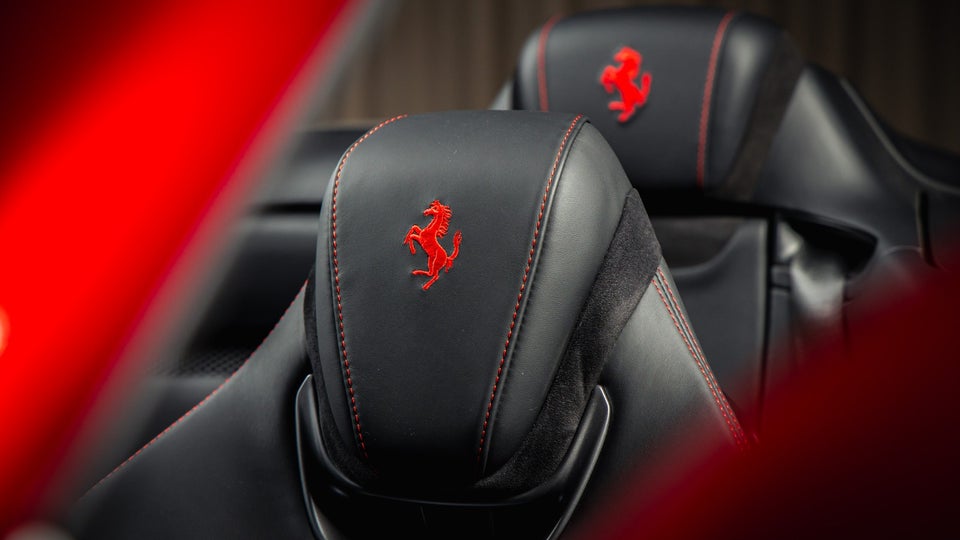 Ferrari Roma 3,9 Spider DCT 2d