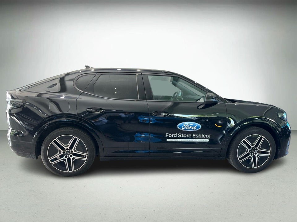 Ford Capri 82 Premium Extended Range 5d