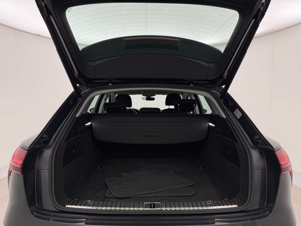 Audi e-tron 55 quattro 5d