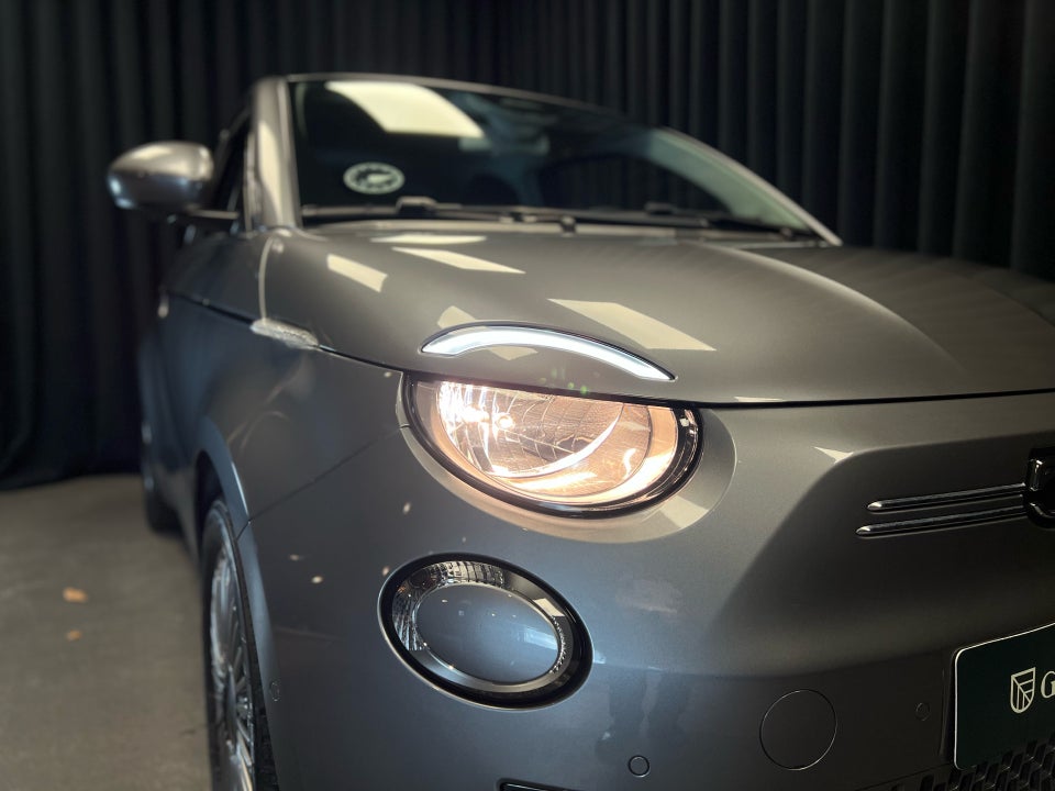 Fiat 500e 42 Icon 3d