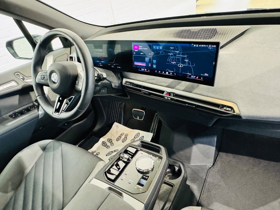 BMW iX xDrive60 M-Sport Pro 5d