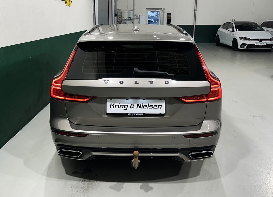 Volvo V60 2,0 T4 190 R-Design aut. 5d