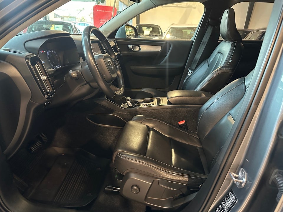 Volvo XC40 2,0 D4 190 Momentum aut. AWD 5d