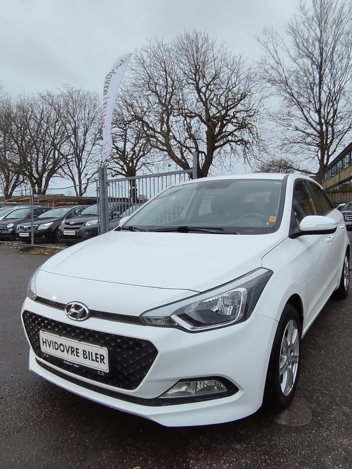 Hyundai i20 1,25 Passion 5d