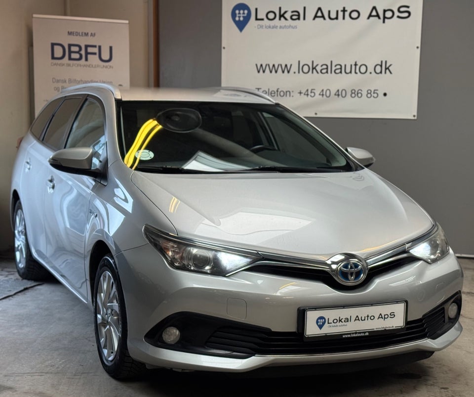 Toyota Auris 1,8 Hybrid H2 Comfort Touring Sports CVT 5d