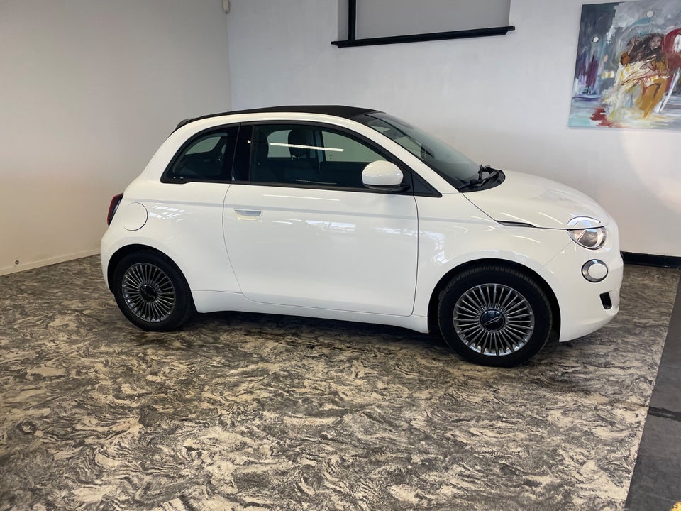 Fiat 500e 42 Icon Cabrio 2d