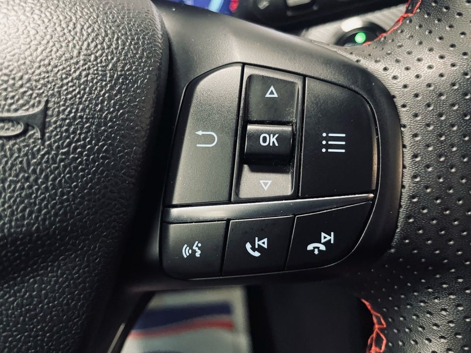 Ford Puma 1,0 EcoBoost mHEV ST-Line X 5d