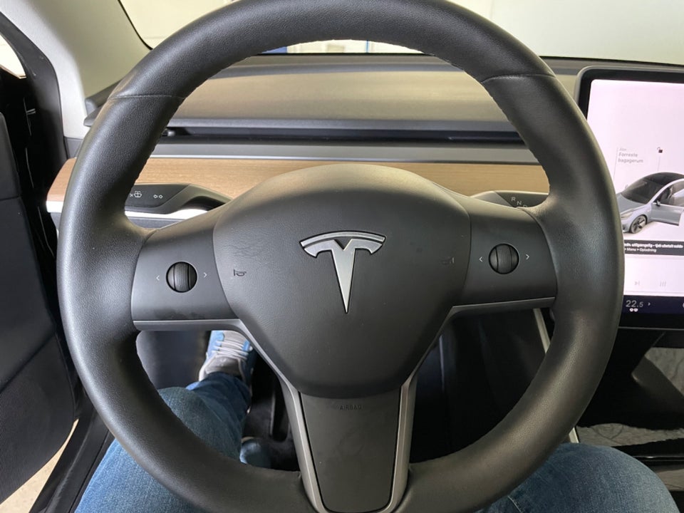 Tesla Model 3 Long Range AWD 4d