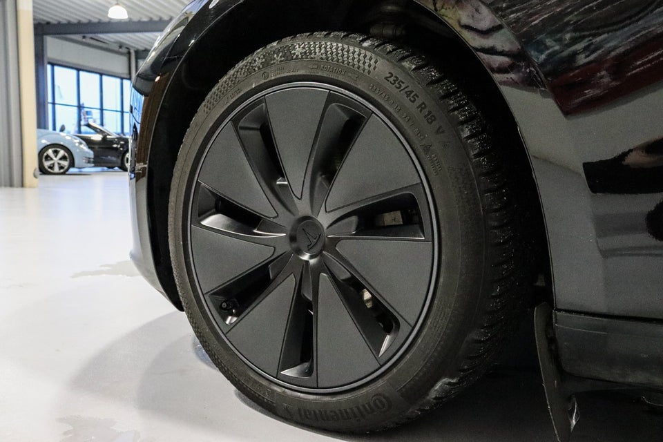 Tesla Model 3 RWD 4d