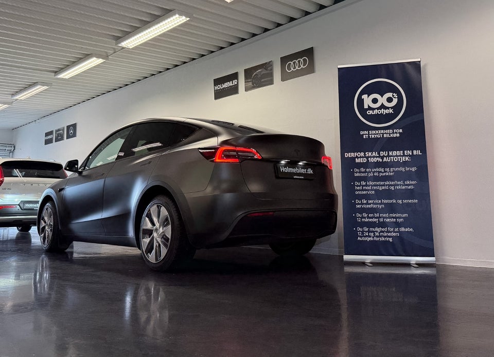Tesla Model Y Long Range AWD 5d