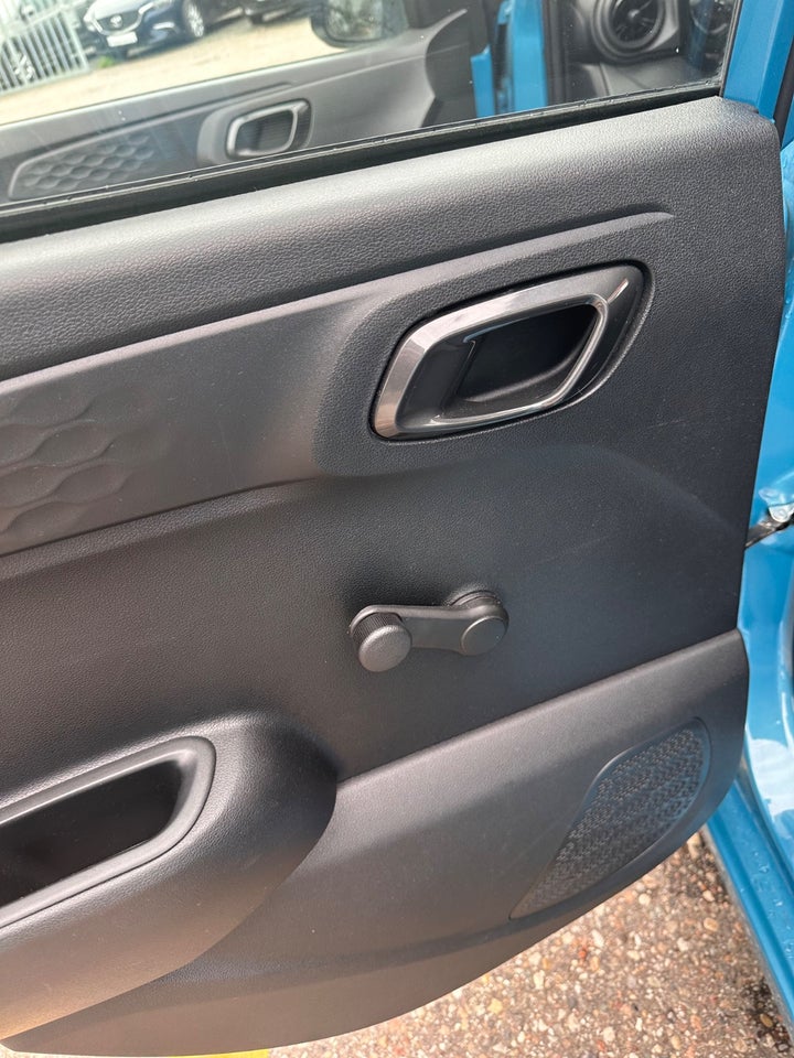 Hyundai i10 1,0 MPi Essential 5d