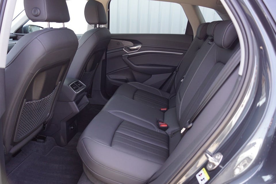 Audi Q8 e-tron 55 Advanced quattro 5d