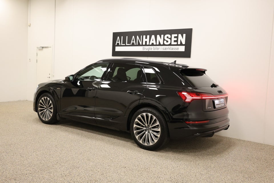 Audi e-tron 55 S-line quattro 5d