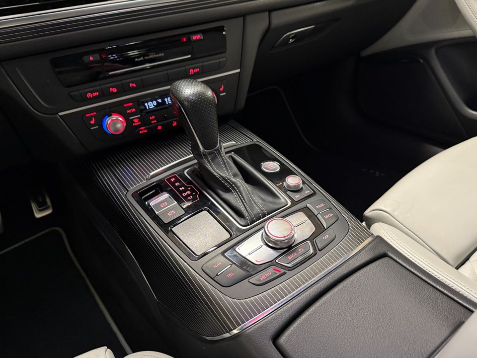 Audi A6 3,0 TDi 320 Avant quattro Tiptr. Van 5d