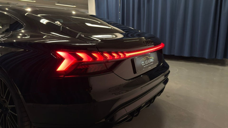 Audi e-tron GT quattro 4d