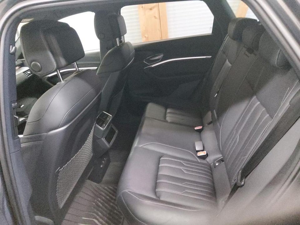 Audi e-tron 55 S-line quattro 5d