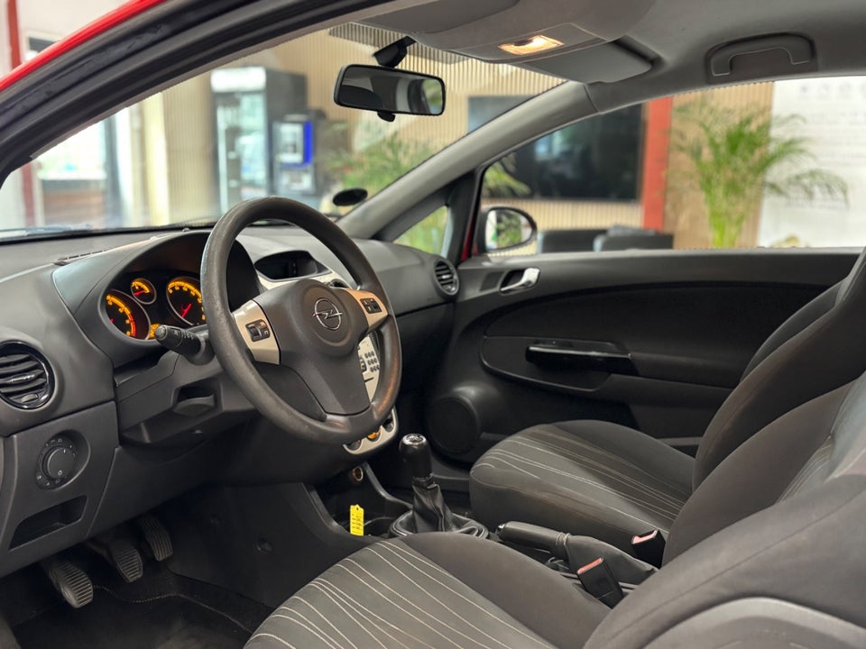 Opel Corsa 1,4 16V Enjoy 3d