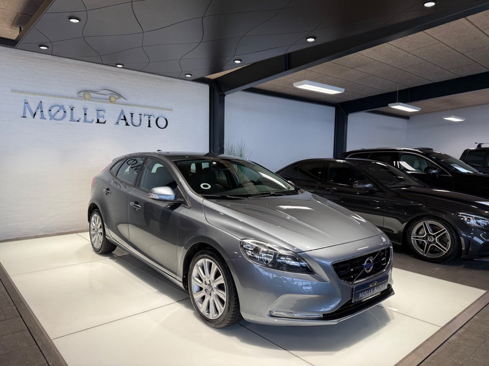 Volvo V40 1,6 D2 115 Kinetic Drive-E 5d