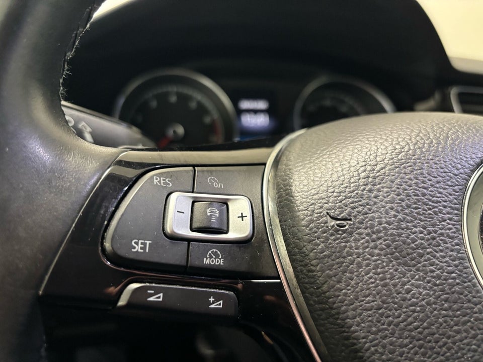 VW Golf VII 1,5 TSi 150 Highline DSG 5d