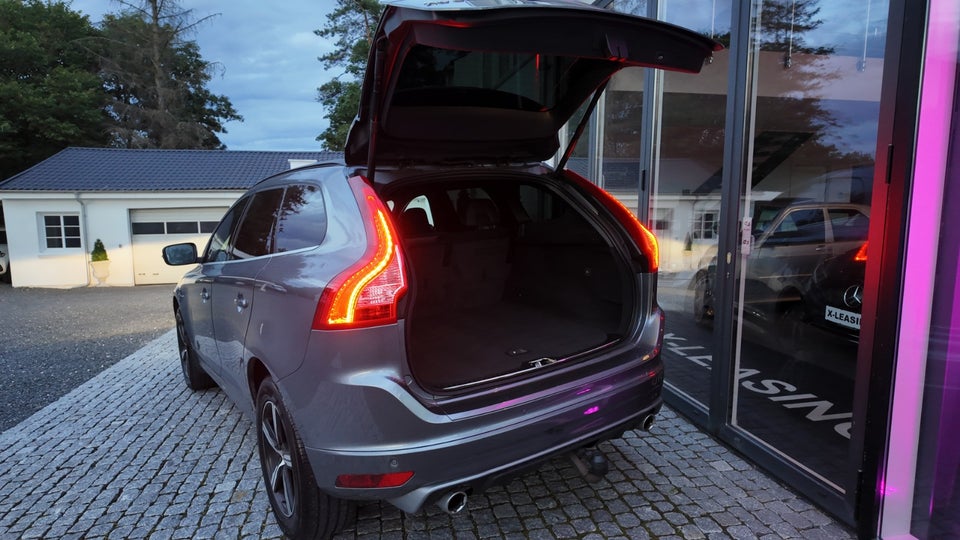 Volvo XC60 2,0 D4 190 R-Design aut. 5d