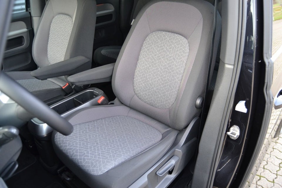 VW ID.Buzz 77 Pro SWB 5d