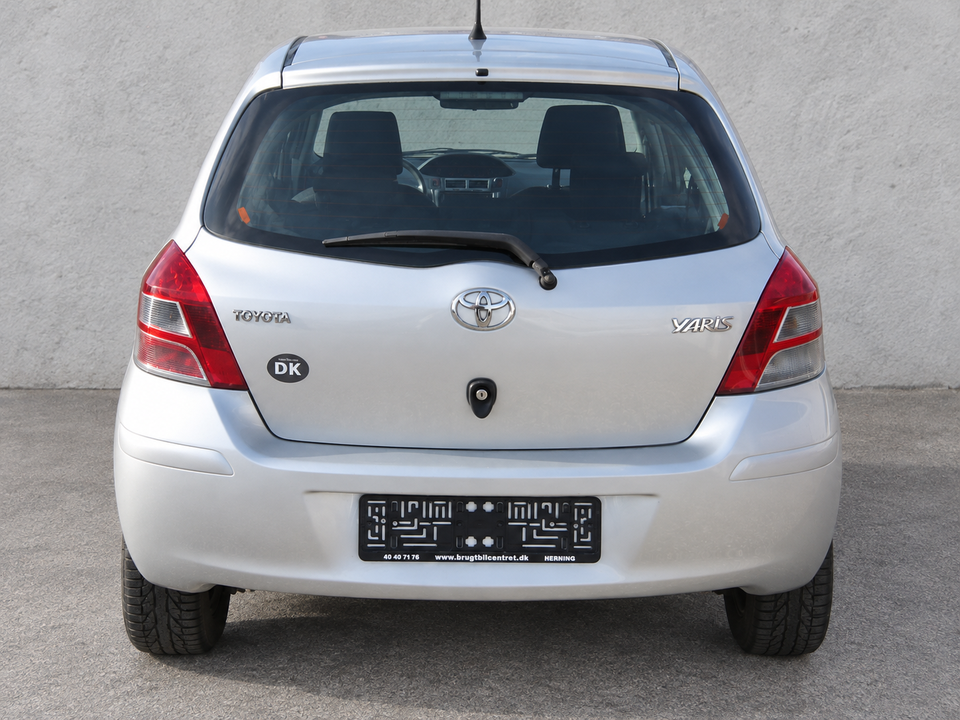 Toyota Yaris 1,0 T1 5d