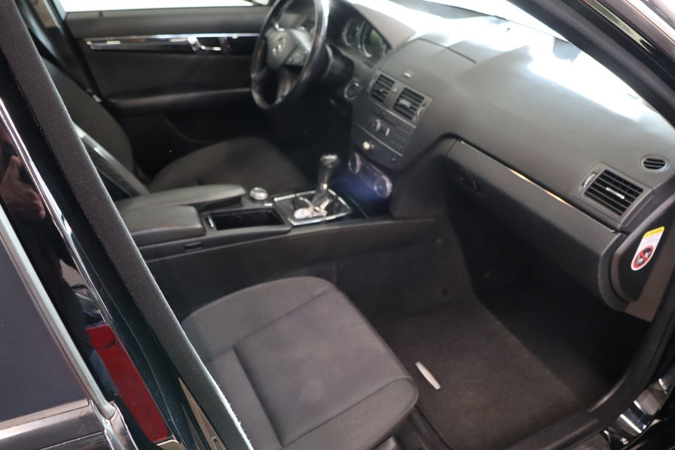 Mercedes C200 2,2 CDi BE 4d