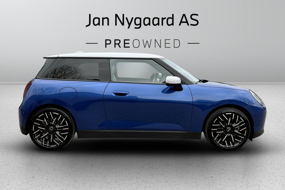 MINI Cooper SE Favoured Trim XL 3d