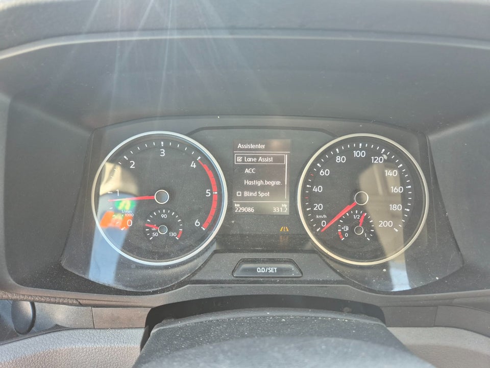 VW Crafter 35 2,0 TDi 140 Kassevogn L4H3 aut.