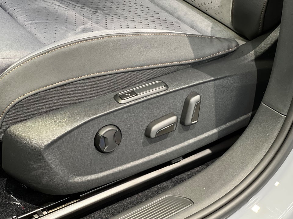 Cupra Born 58 e-Boost 5d