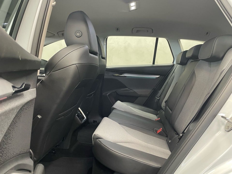 Skoda Enyaq 60 iV Loft 5d