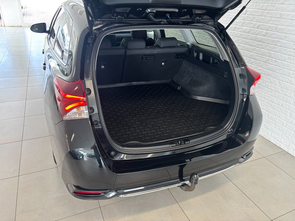 Toyota Auris 1,8 Hybrid H1 Touring Sports CVT 5d